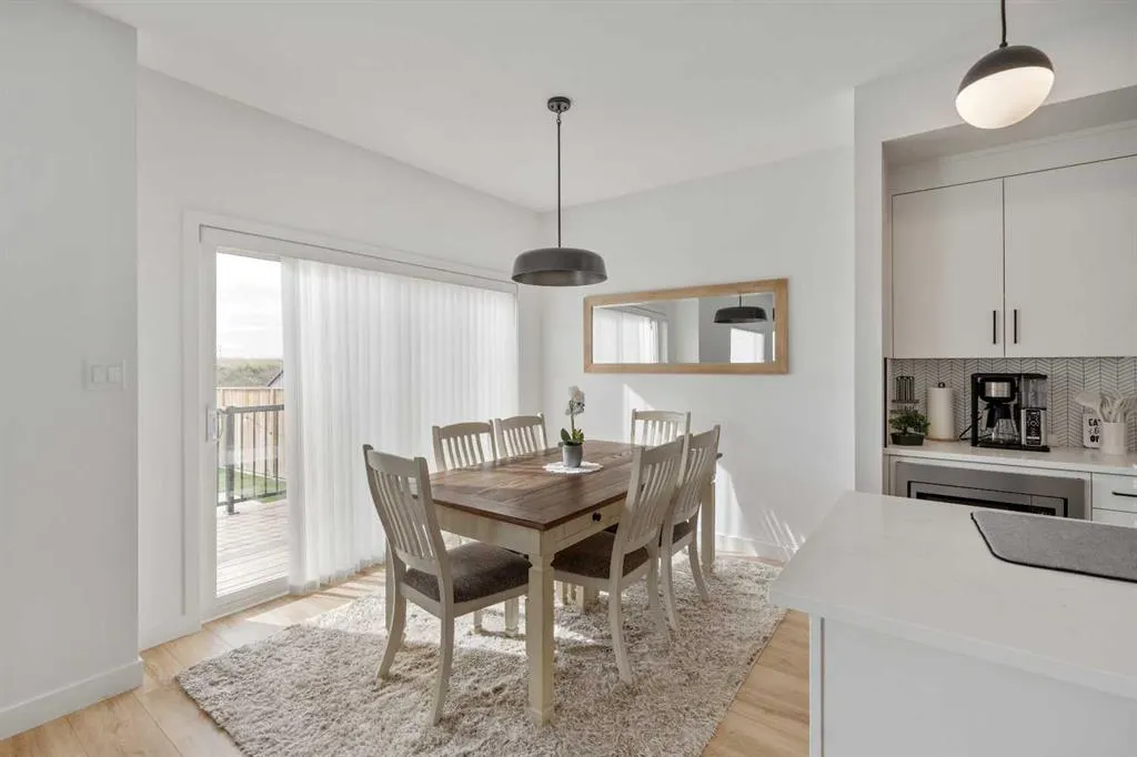 894 Miners Boulevard W