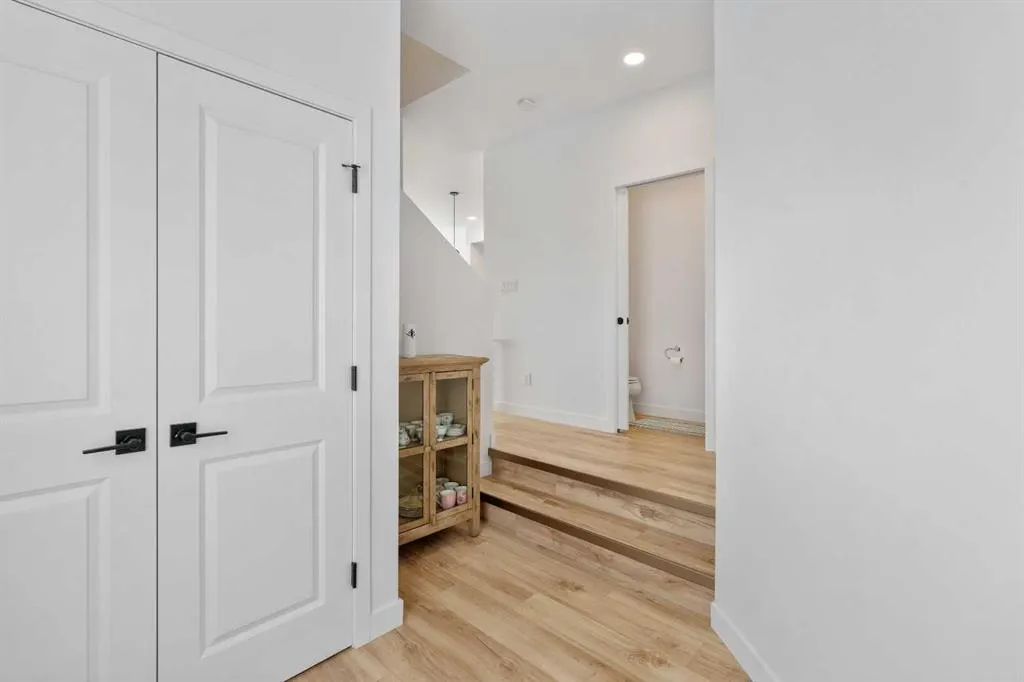 894 Miners Boulevard W