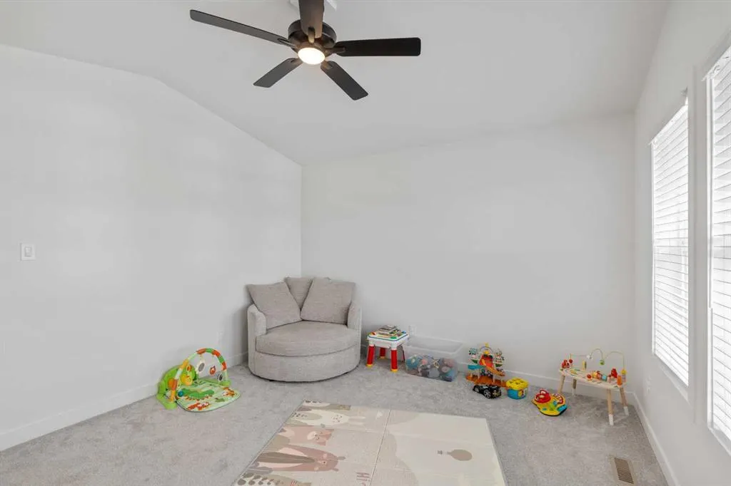894 Miners Boulevard W