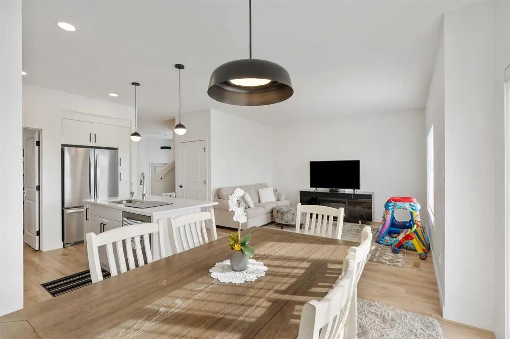 894 Miners Boulevard W