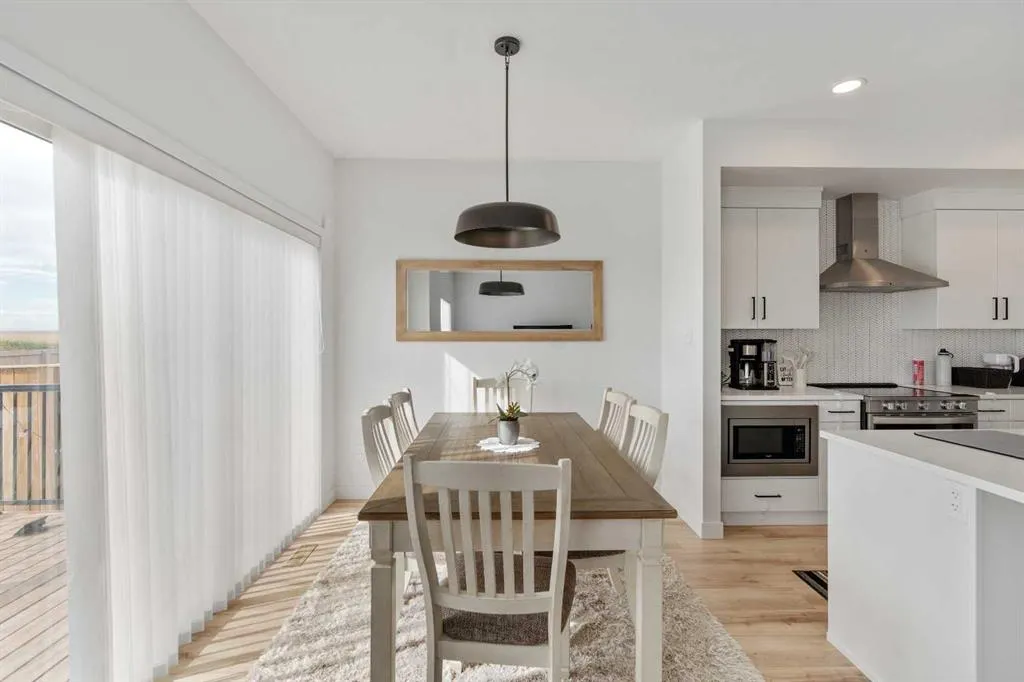 894 Miners Boulevard W