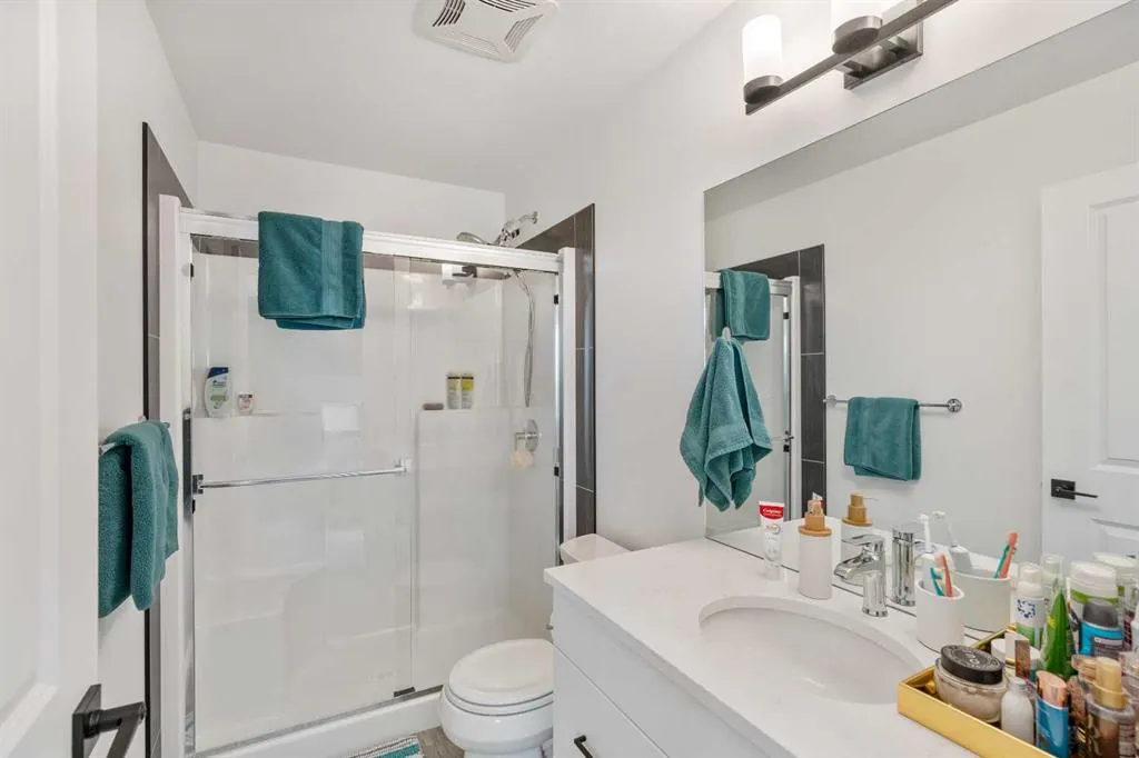 894 Miners Boulevard W
