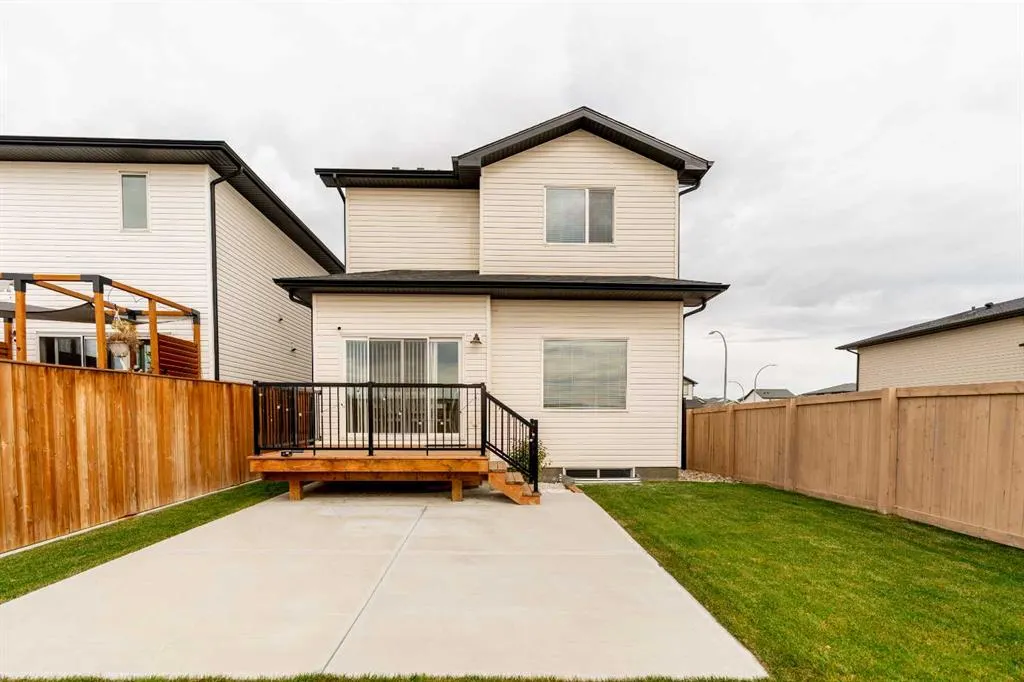 894 Miners Boulevard W