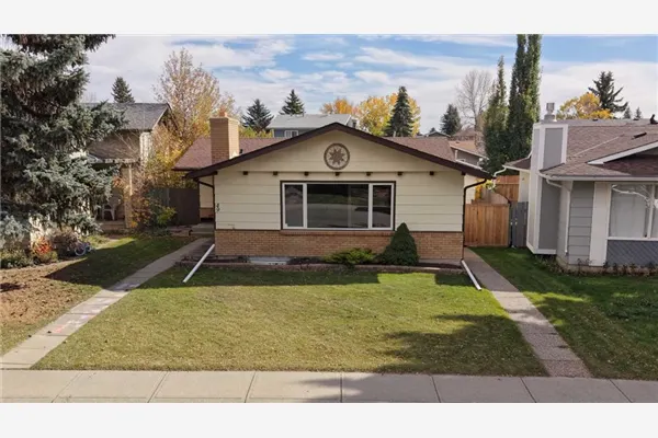 49 Sunhurst Crescent SE