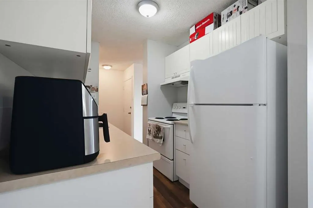 3522 44 Street SW #302