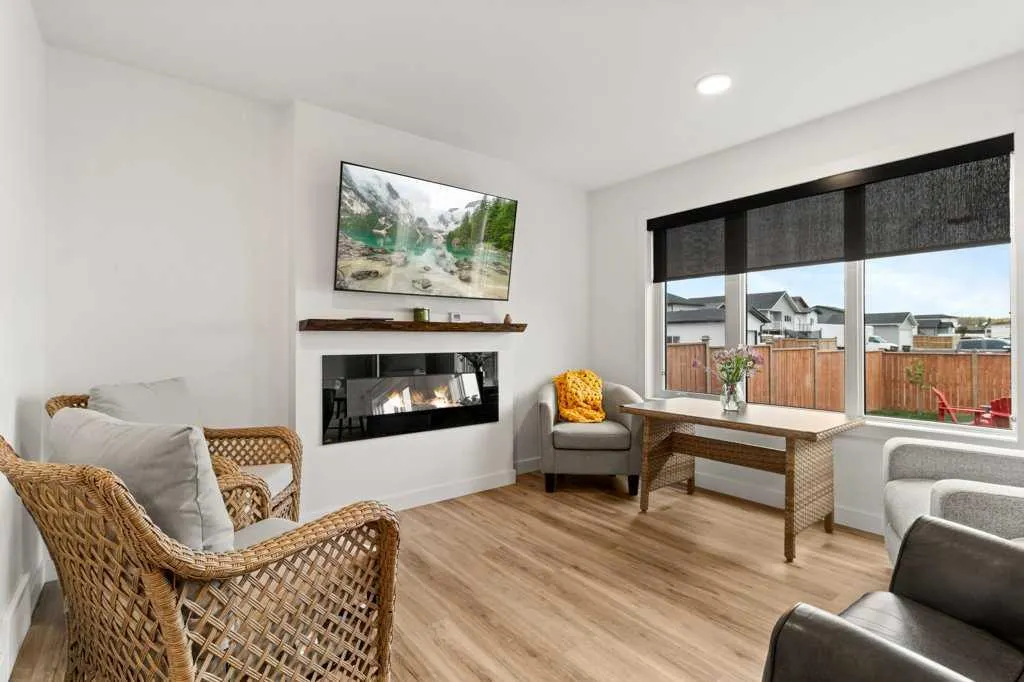 32 Iron Gate Boulevard