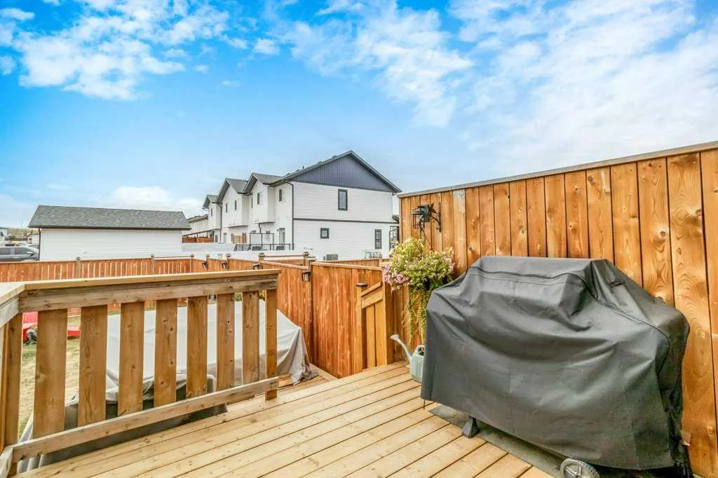 32 Iron Gate Boulevard