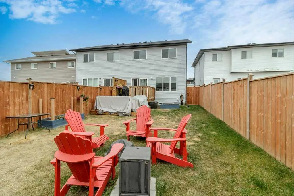 32 Iron Gate Boulevard