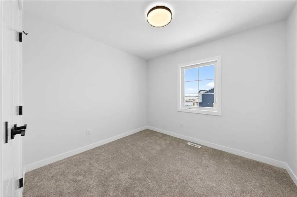 11 Lakewood Way
