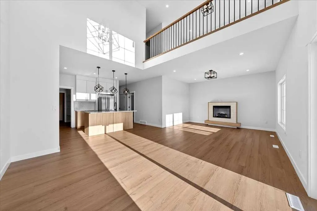 11 Lakewood Way