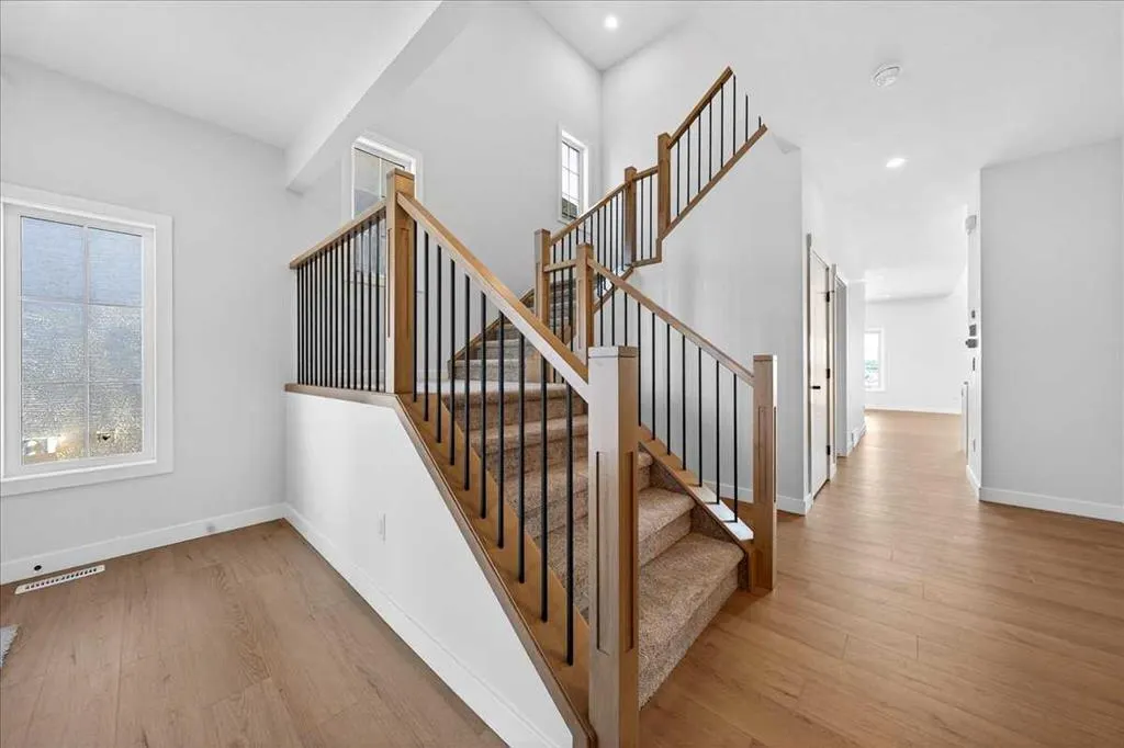 11 Lakewood Way