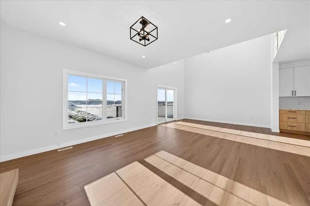 11 Lakewood Way