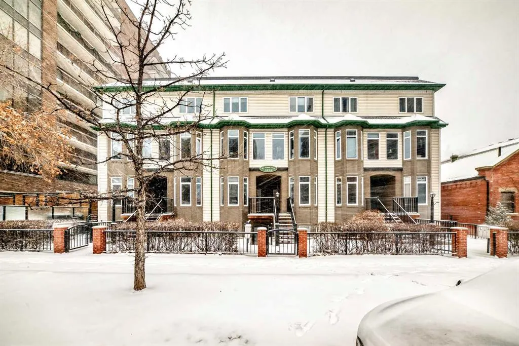 1014 14 Avenue SW #106