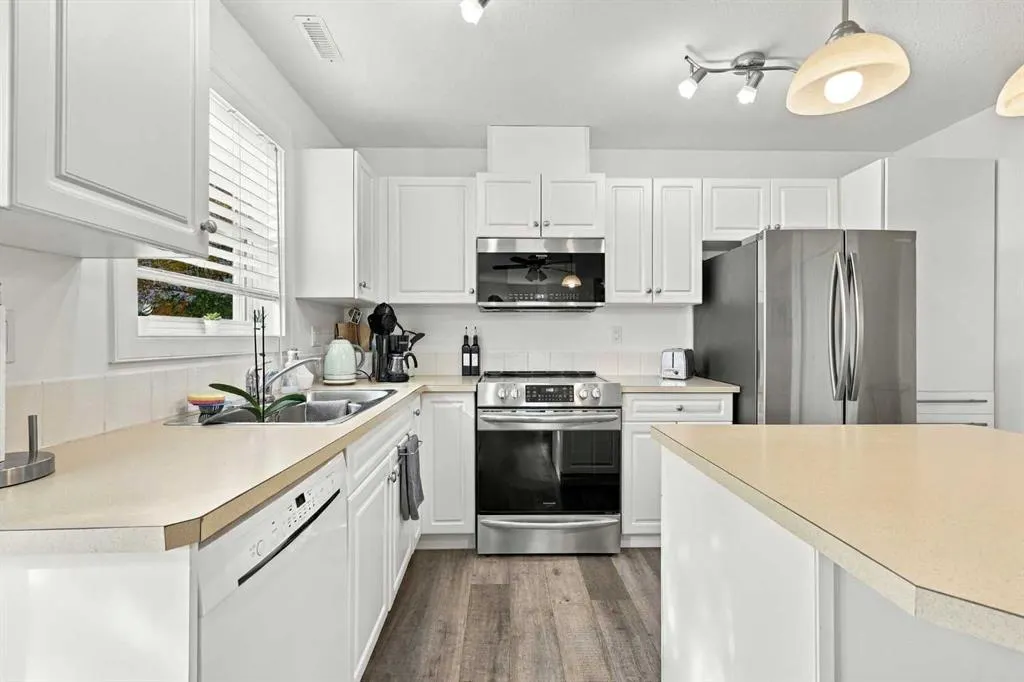 50 Westland Road #220