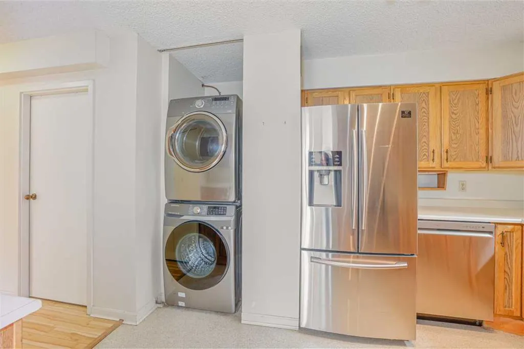 80 Point Mckay Crescent NW #208