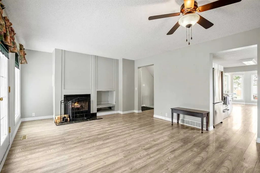 44 Abingdon Court NE