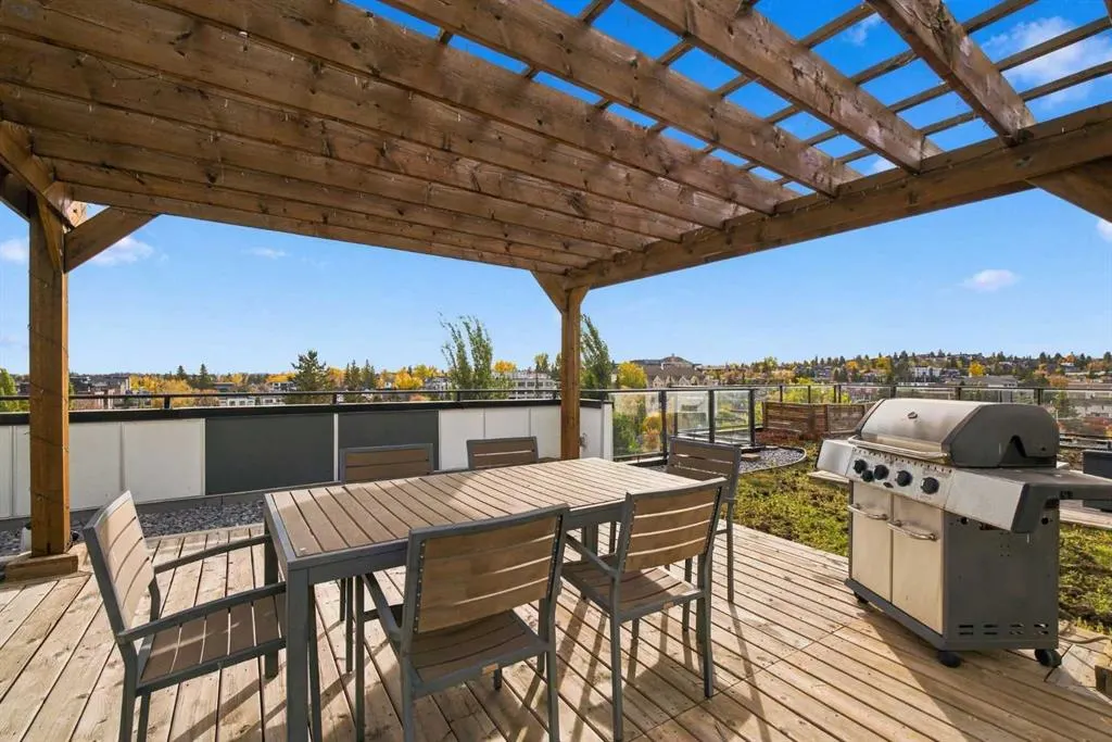 1521 26 Avenue SW #405