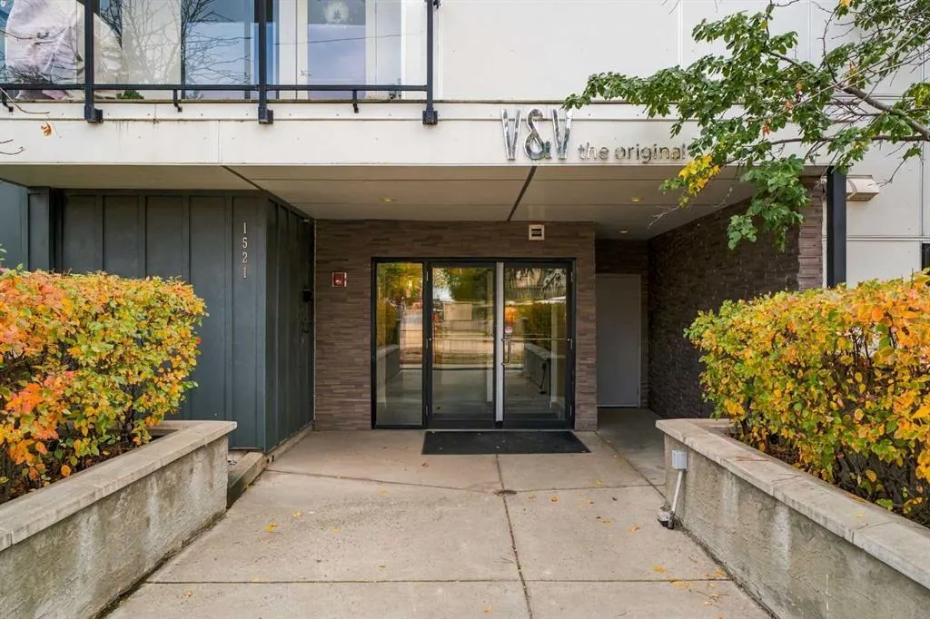 1521 26 Avenue SW #405