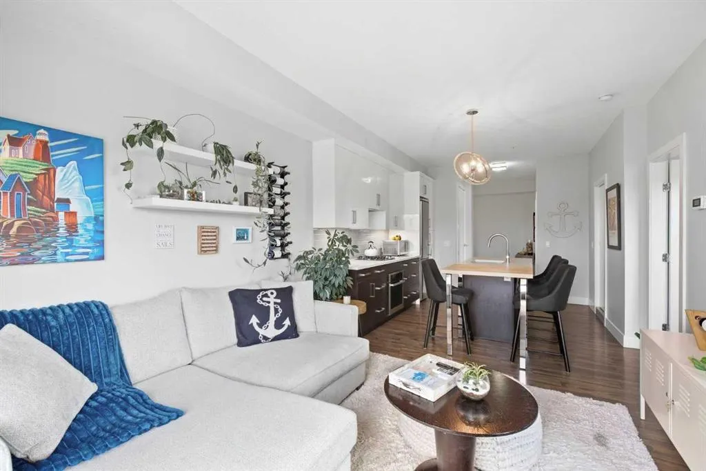 1521 26 Avenue SW #405