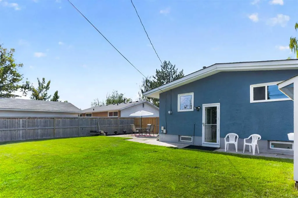 6516 Crowchild Trail SW