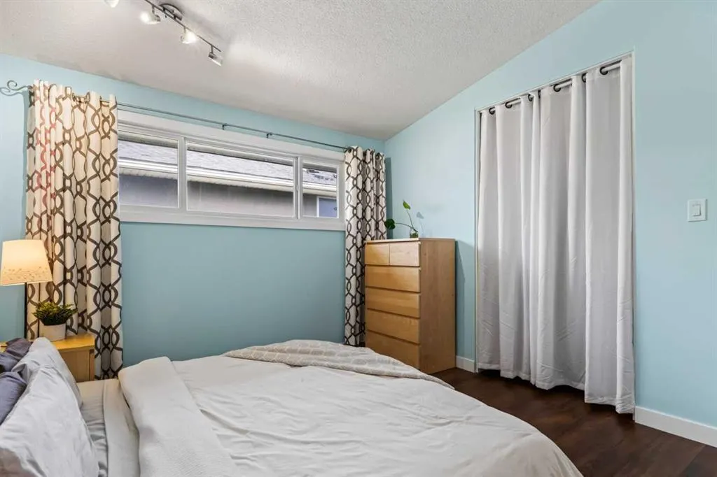 6516 Crowchild Trail SW