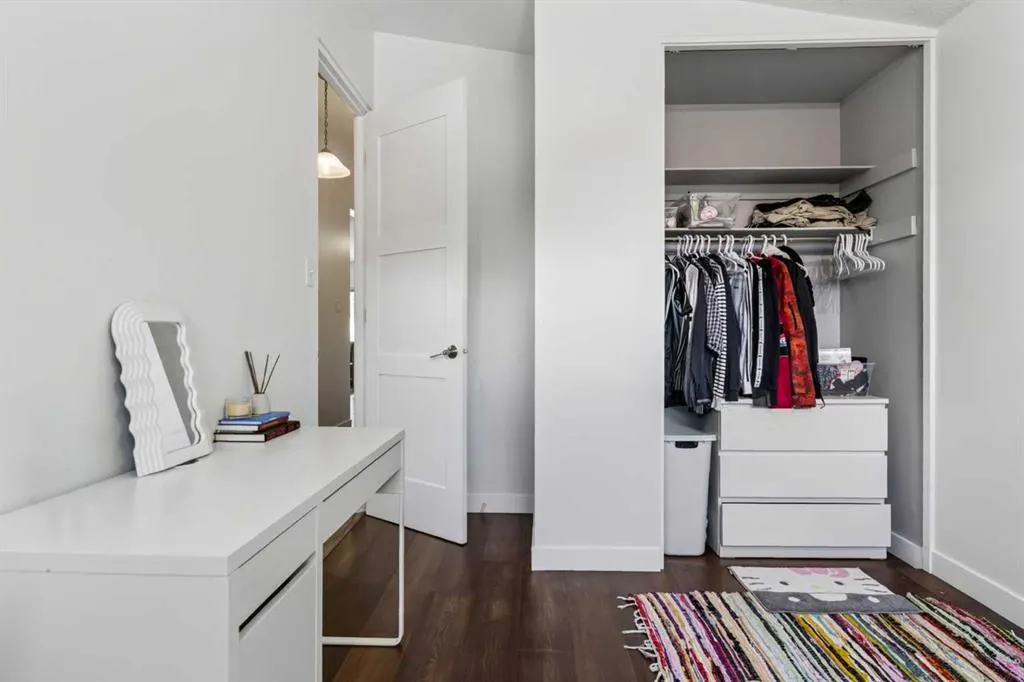 6516 Crowchild Trail SW