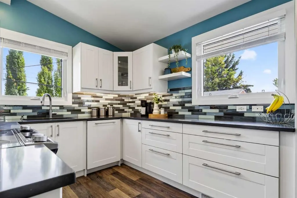 6516 Crowchild Trail SW