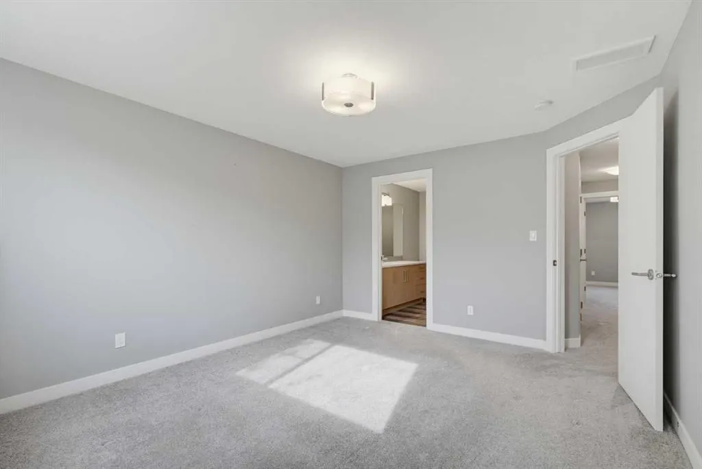 60 Evergreen Way