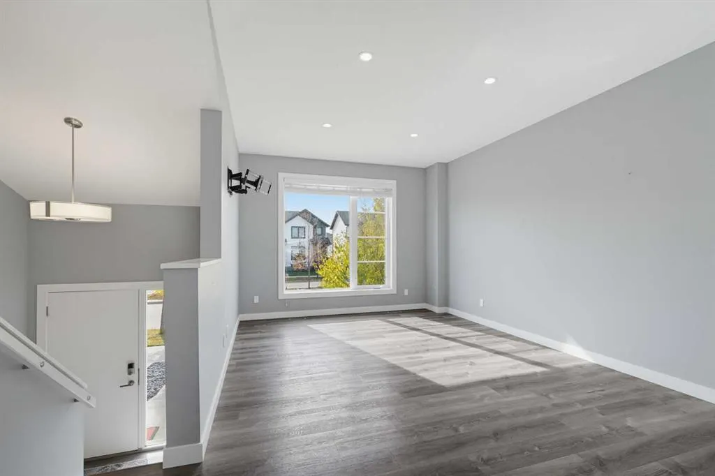 60 Evergreen Way