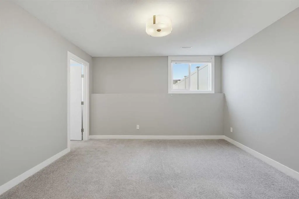 60 Evergreen Way