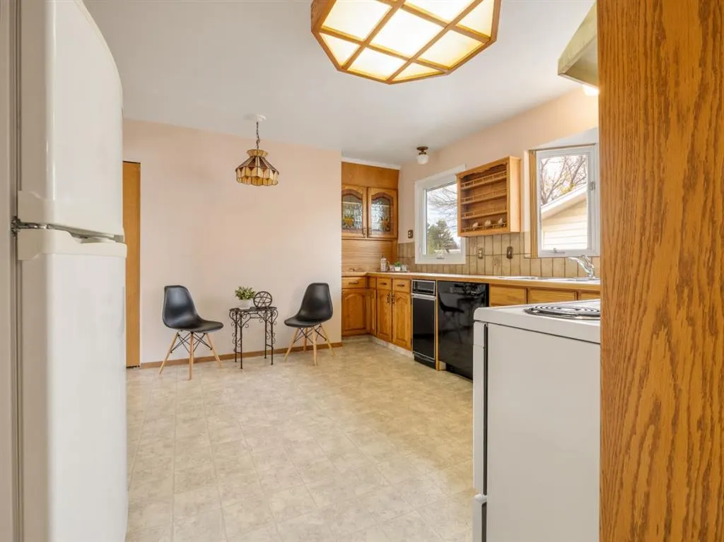 1206 27th Street N