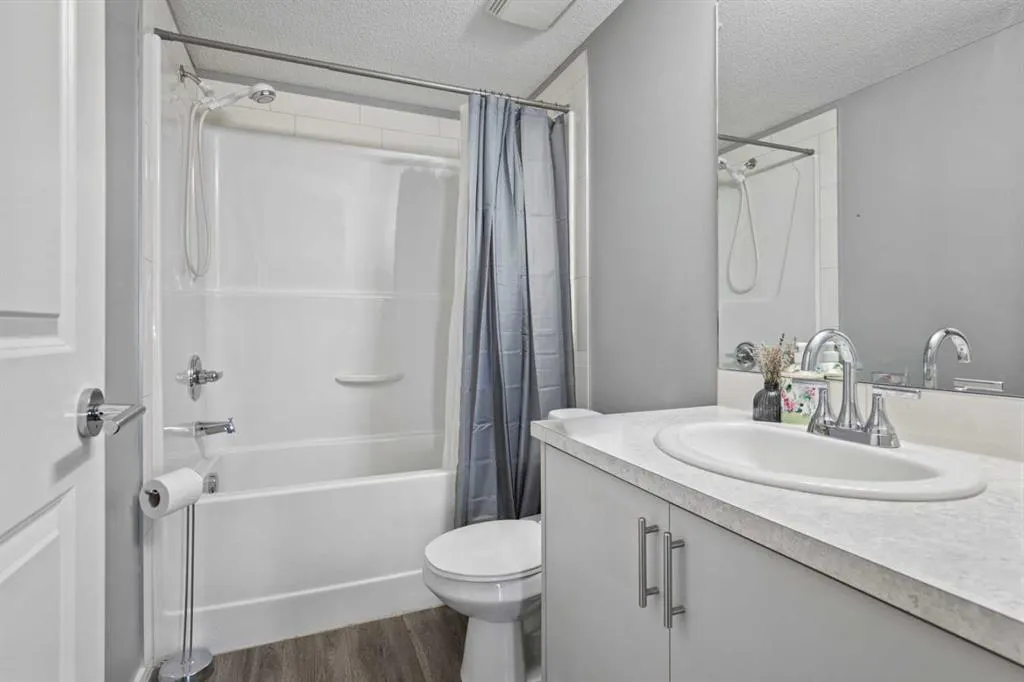 279 Copperpond Common SE #4201