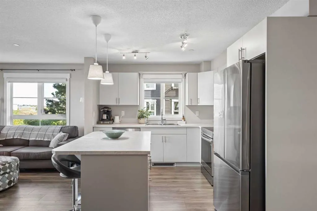 279 Copperpond Common SE #4201