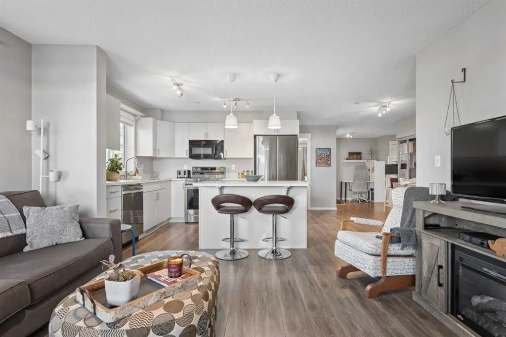 279 Copperpond Common SE #4201