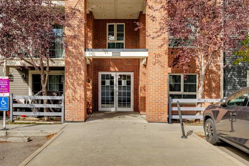 279 Copperpond Common SE #4201