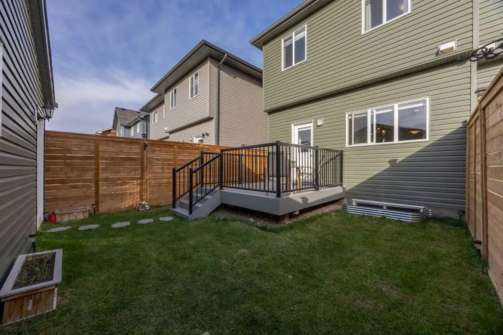 251 Chinook Gate Boulevard SW
