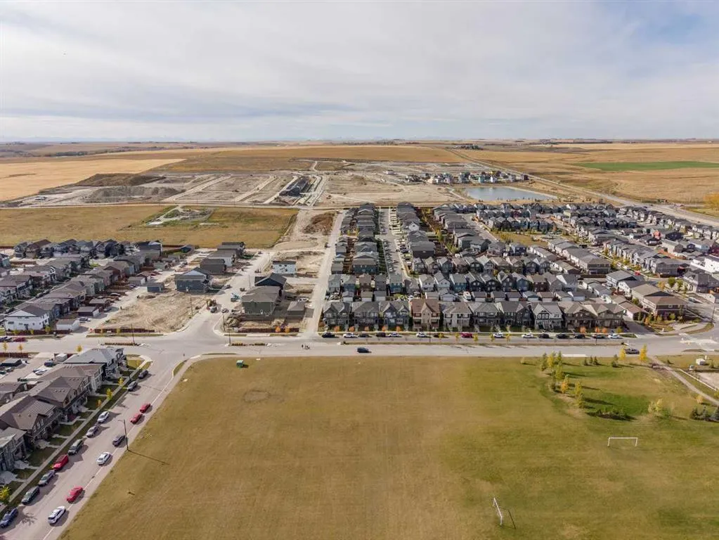 251 Chinook Gate Boulevard SW
