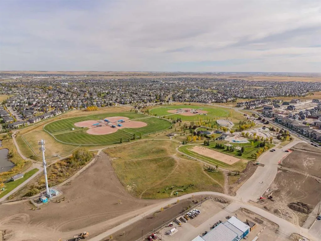 251 Chinook Gate Boulevard SW