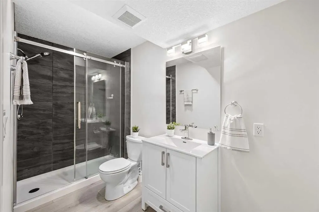 251 Chinook Gate Boulevard SW
