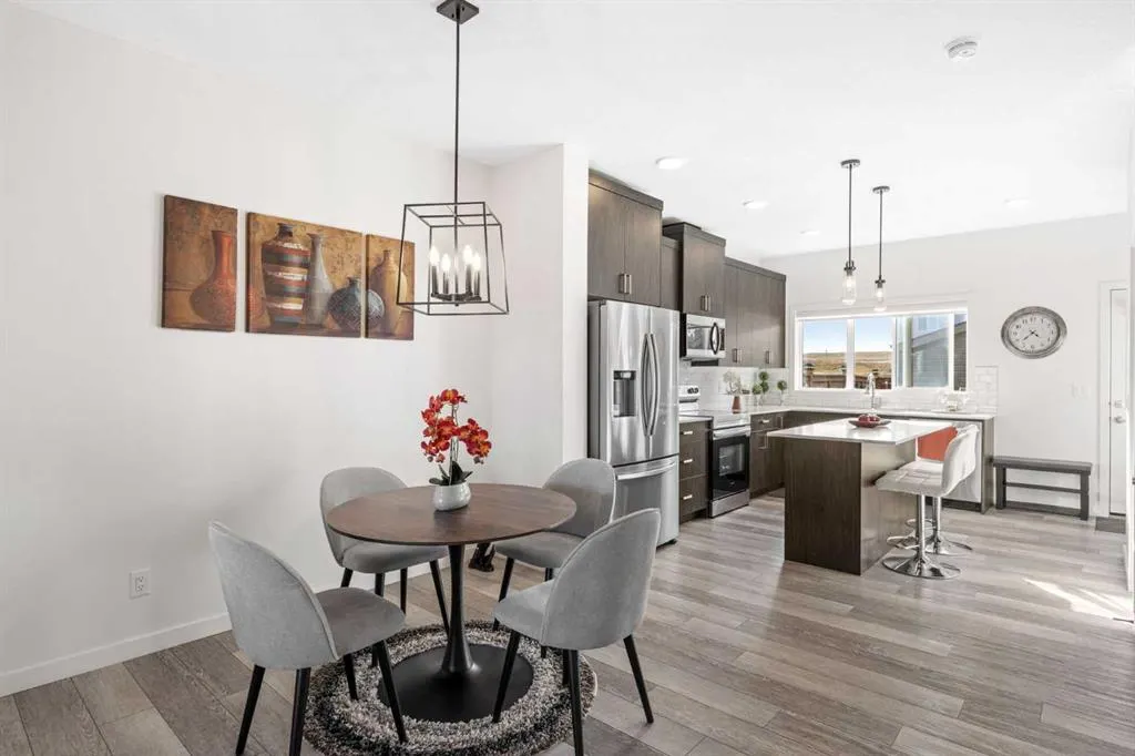 251 Chinook Gate Boulevard SW