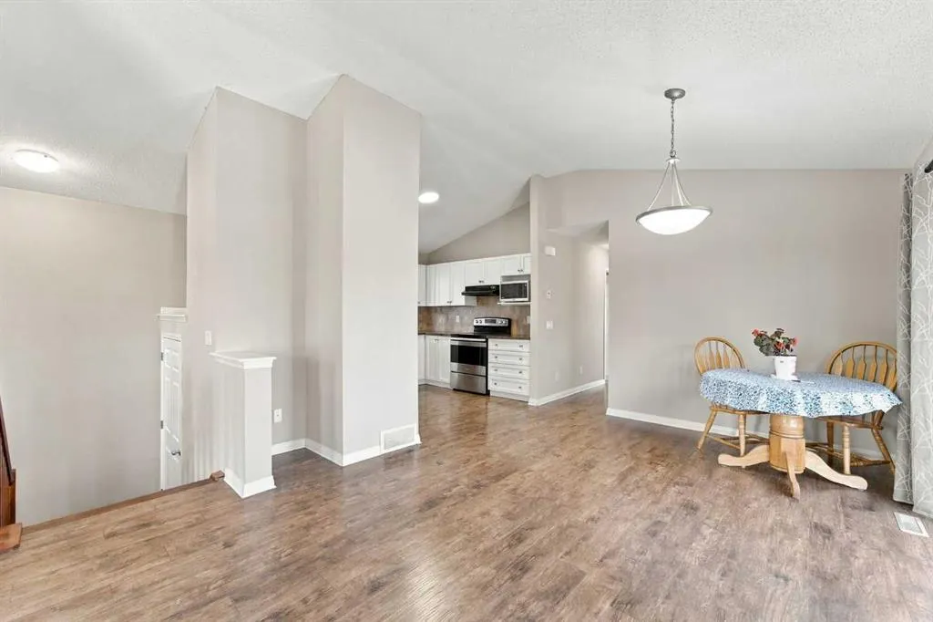 75 Evansdale Way NW