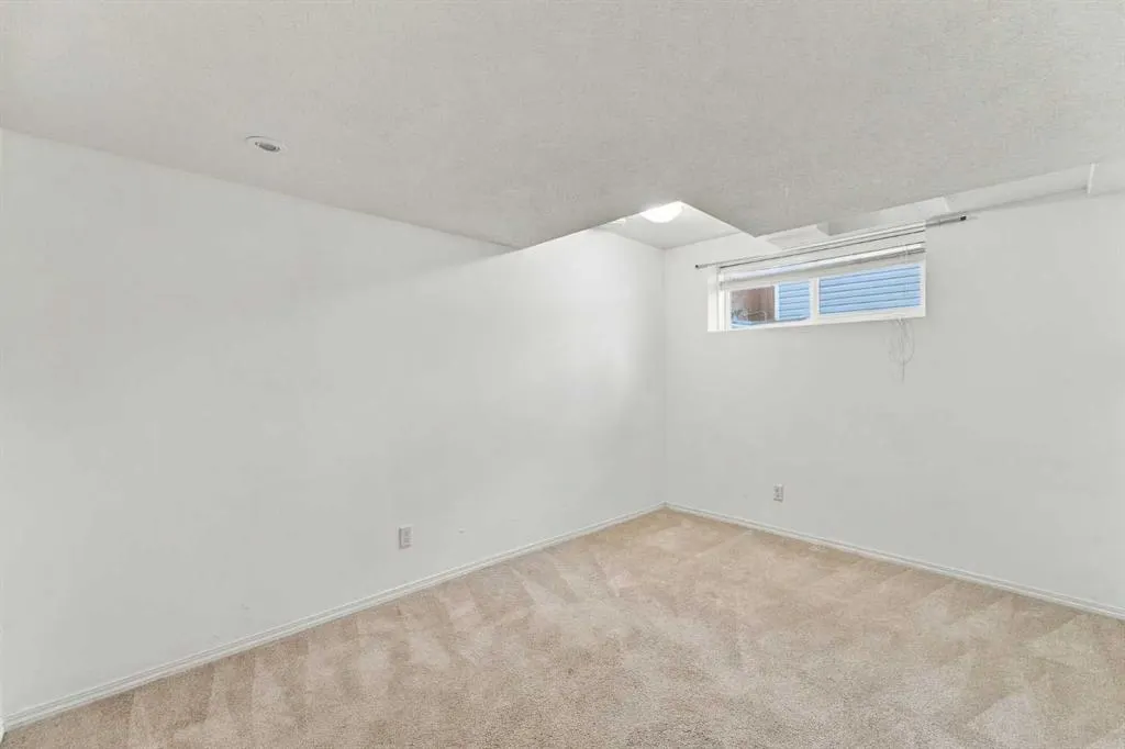 75 Evansdale Way NW