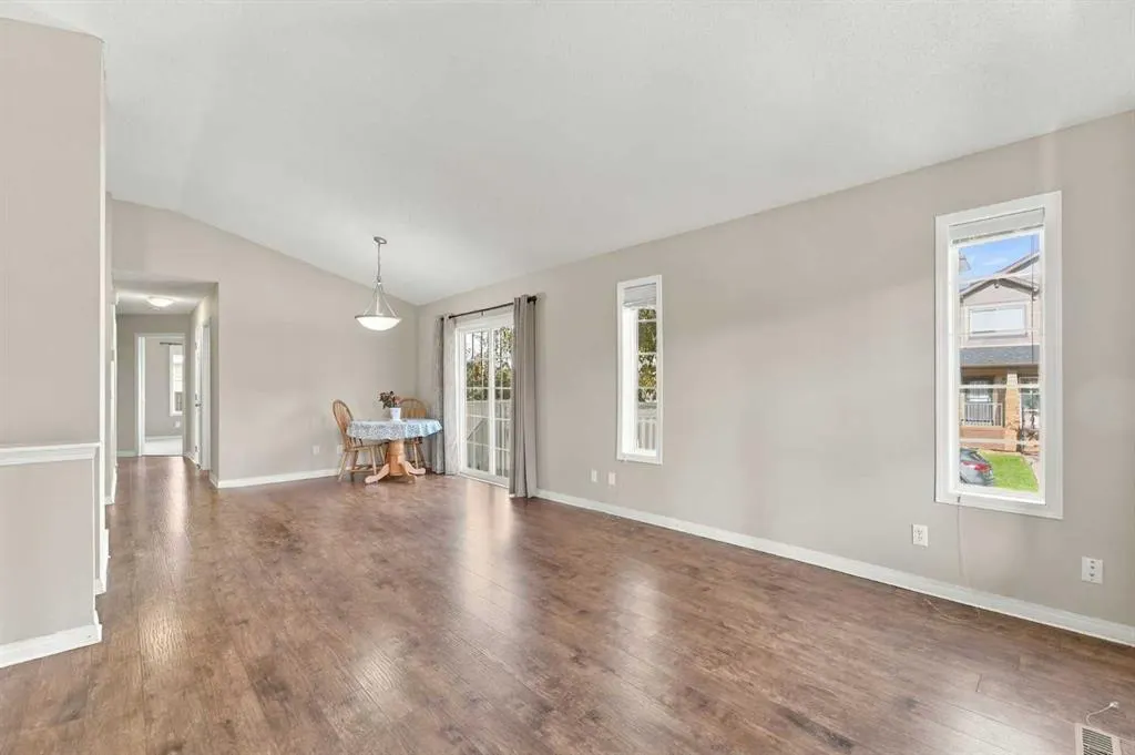 75 Evansdale Way NW