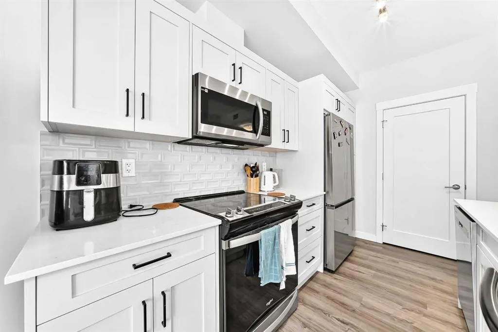 25 Walgrove Walk SE #110