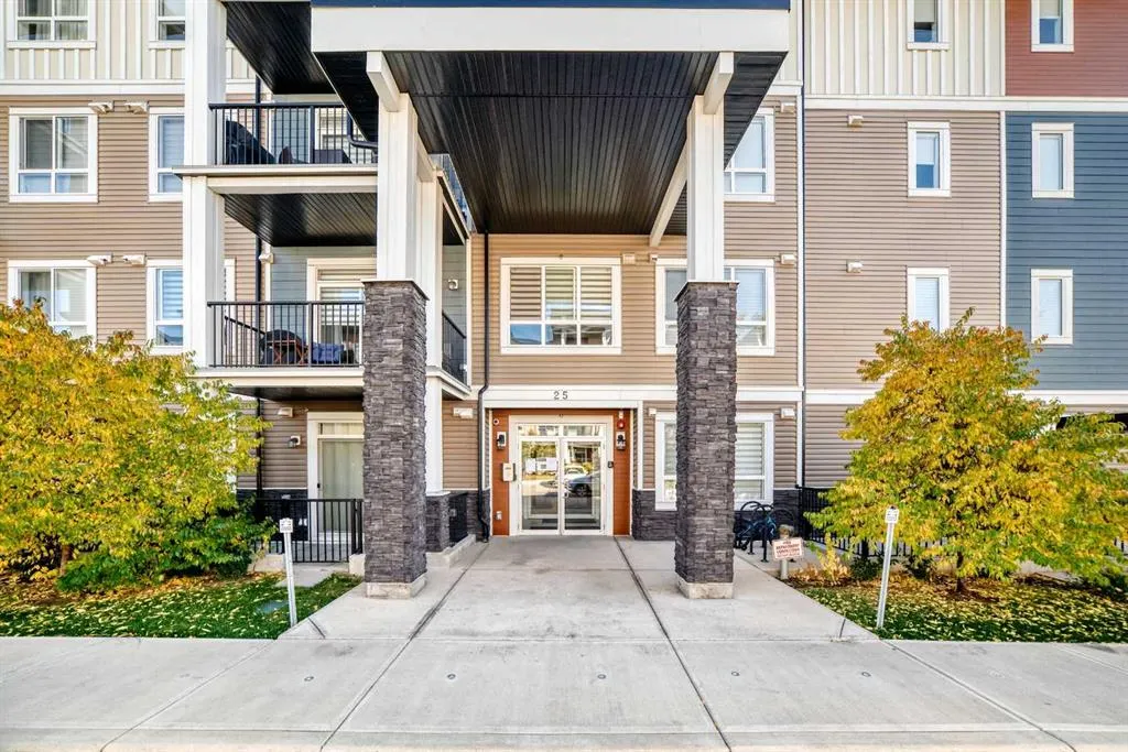 25 Walgrove Walk SE #110