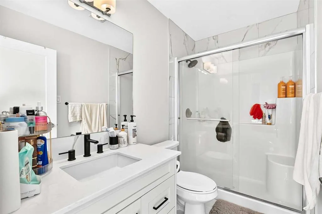 25 Walgrove Walk SE #110