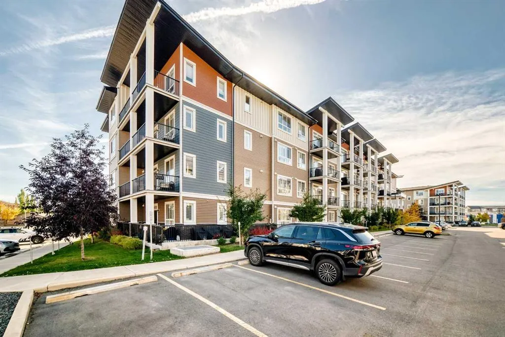 25 Walgrove Walk SE #110