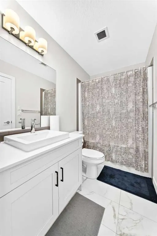25 Walgrove Walk SE #110