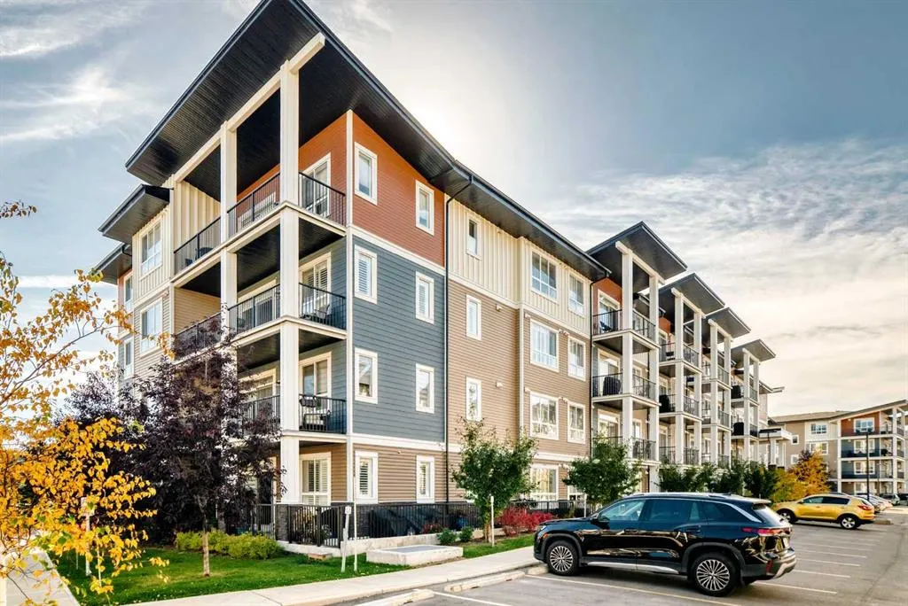 25 Walgrove Walk SE #110