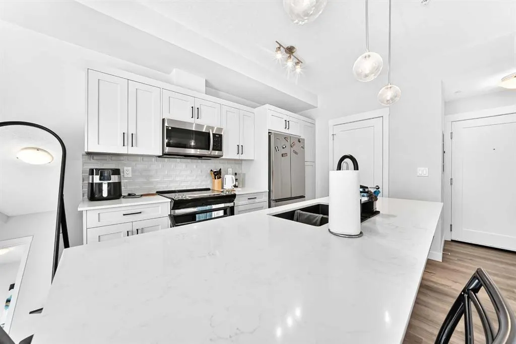 25 Walgrove Walk SE #110